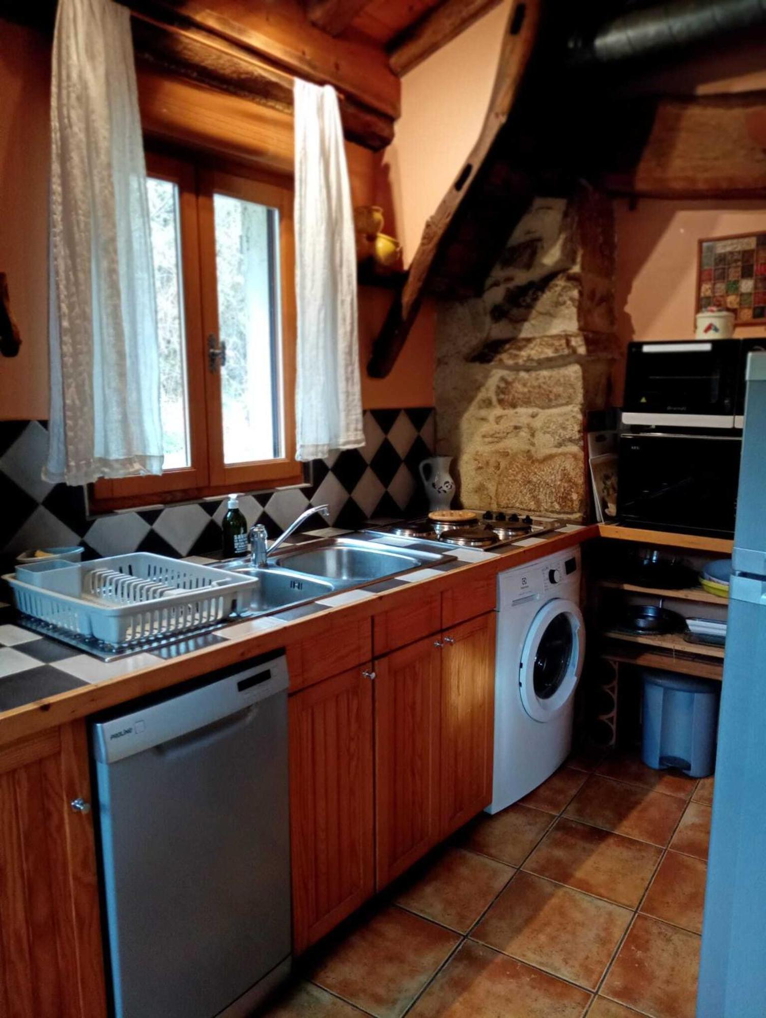 Gites Des Esselards Yzeron Εξωτερικό φωτογραφία
