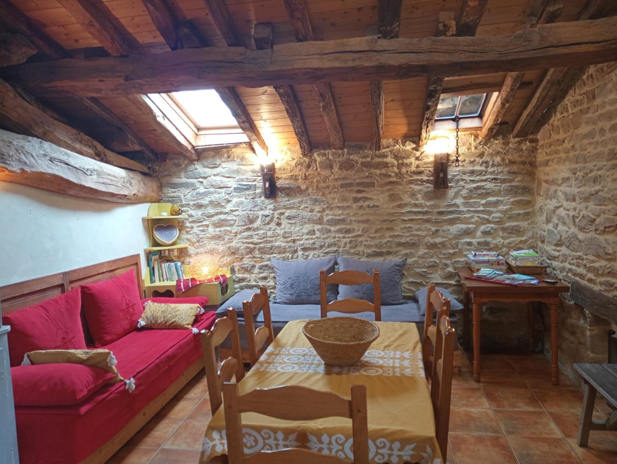 Gites Des Esselards Yzeron Εξωτερικό φωτογραφία